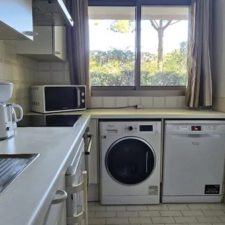 Le Chateau De La Pinede - Debut Cap D'antibes - Garden Flat, Swimming Pool, Tennis Lejlighed