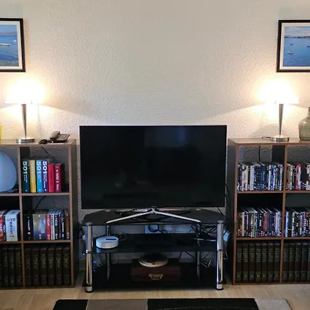 Le Chateau De La Pinede - Debut Cap D'antibes - Garden Flat, Swimming Pool, Tennis * Juan-les-Pins