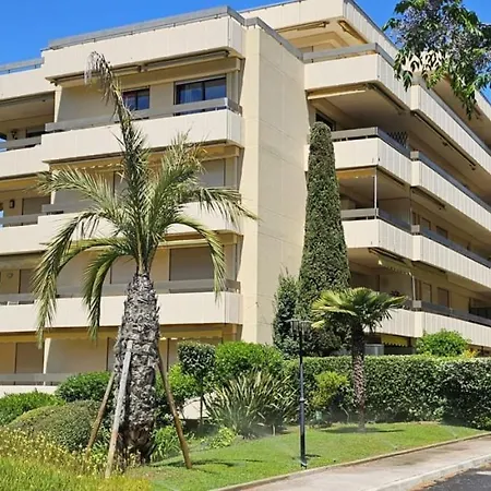 Apartman Le Chateau De La Pinede - Debut Cap D'antibes - Garden Flat, Swimming Pool, Tennis