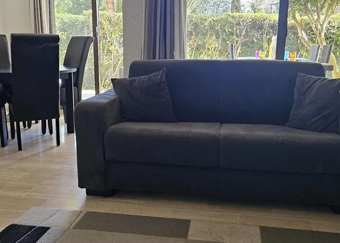 Le Chateau De La Pinede - Debut Cap D'antibes - Garden Flat, Swimming Pool, Tennis Apartment