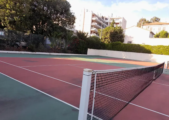 Le Chateau De La Pinede - Debut Cap D'antibes - Garden Flat, Swimming Pool, Tennis Apartment