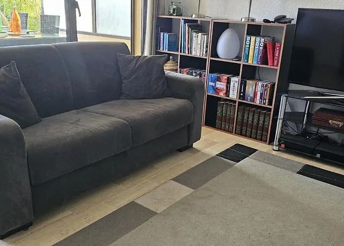 Apartament Le Chateau De La Pinede - Debut Cap D'antibes - Garden Flat, Swimming Pool, Tennis Juan-les-Pins